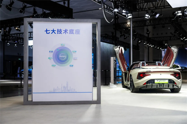 專訪賈健旭：以“新范式”破局，重構(gòu)中國(guó)汽車新坐標(biāo)
