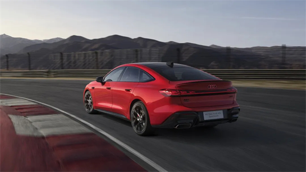 全新上汽奧迪A5L Sportback正式上市，限時(shí)臻享價(jià)25.99萬元起